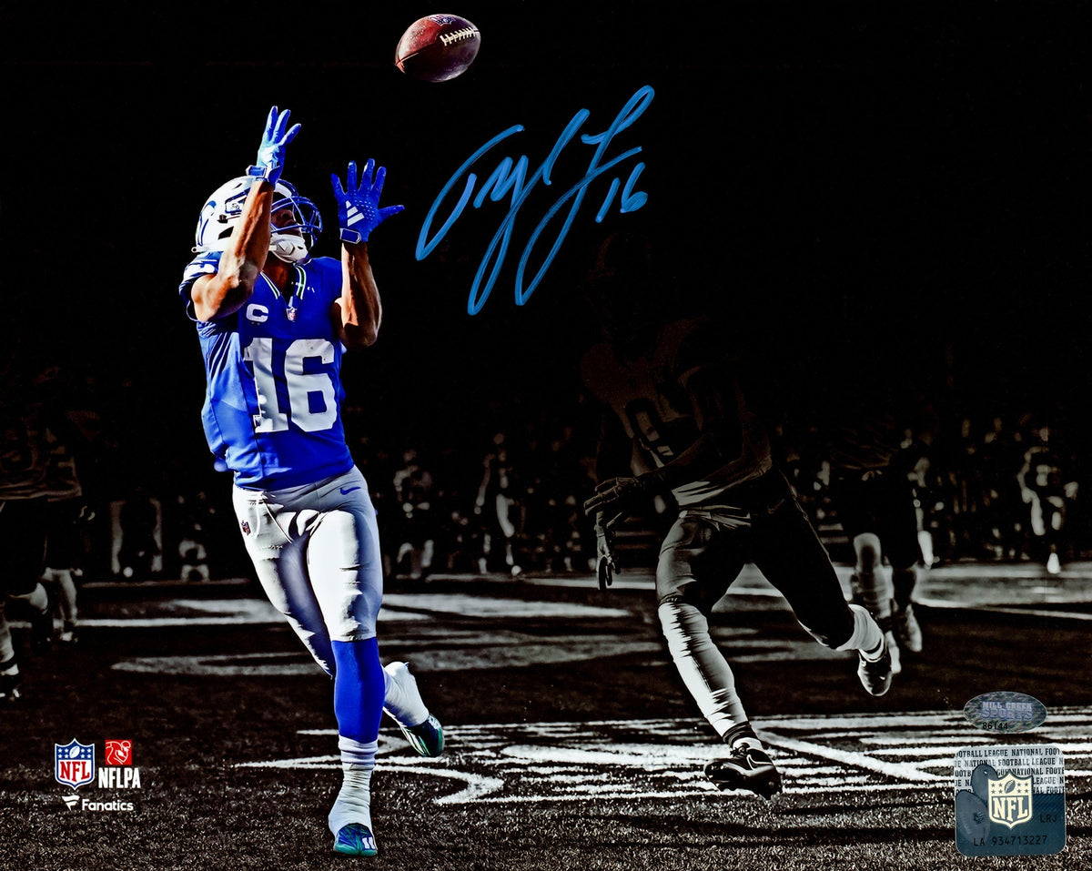 Tyler Lockett Autographed 8x10 Photo Seattle Seahawks Spotlight MCS Holo