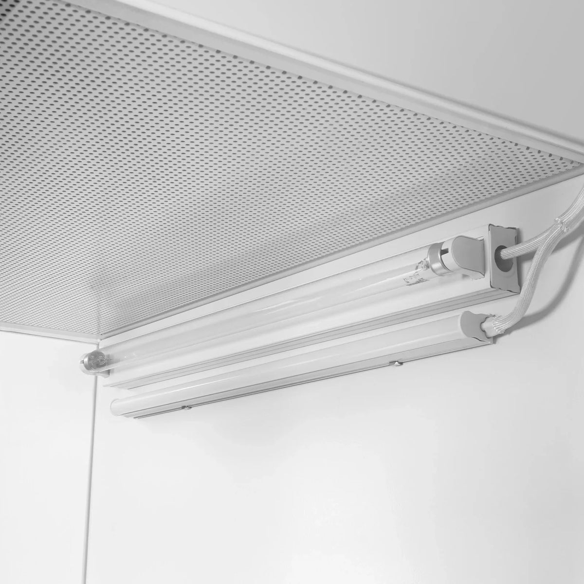 31.9" Wide CB-80Slim Desktop Vertical Laminar Flow Clean Bench with HEPA Filtration & UV Sterilization | ISO Class 5