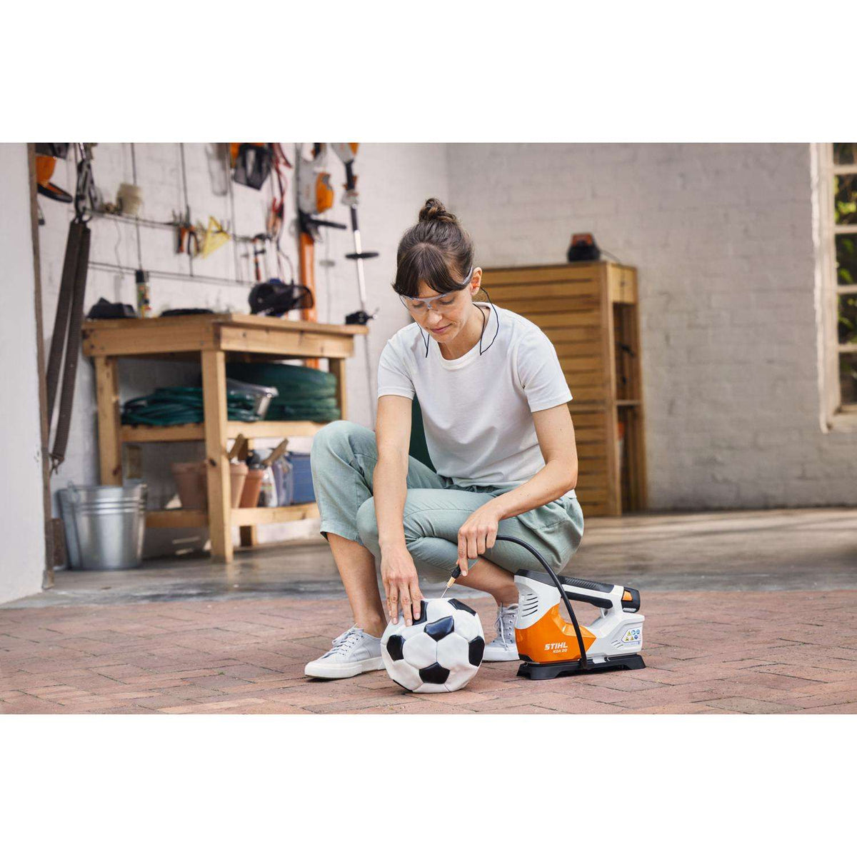 STIHL® KOA 20 SET Portable Compact Inflator Bare Tool