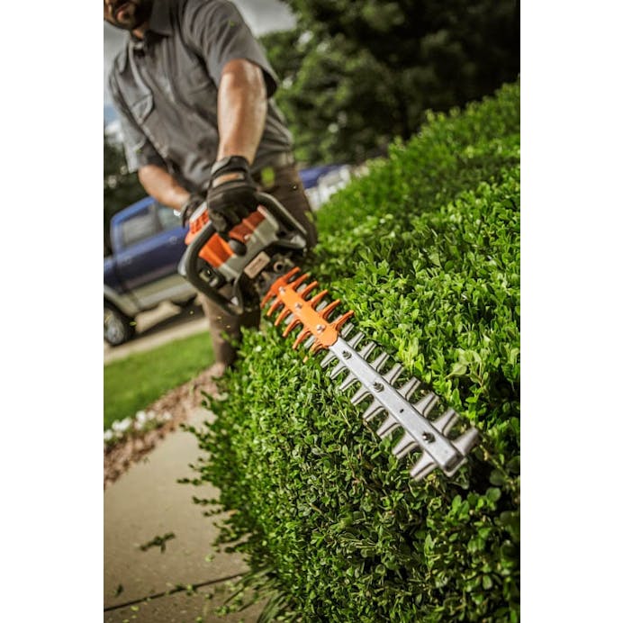 STIHL® HS 82 R – 30in Gas Hedge Trimmer | 22.7cc STIHL® Engine